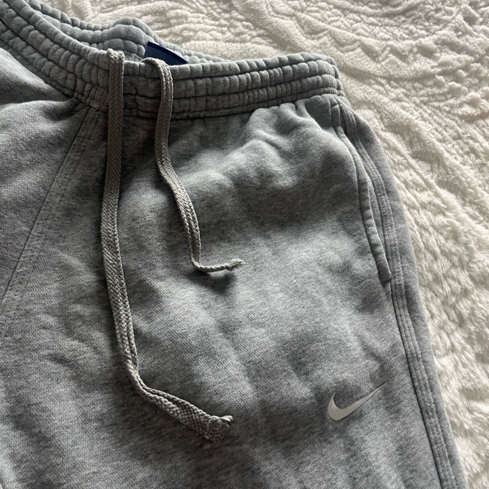 My dad gave me these sweats but they were to big for me